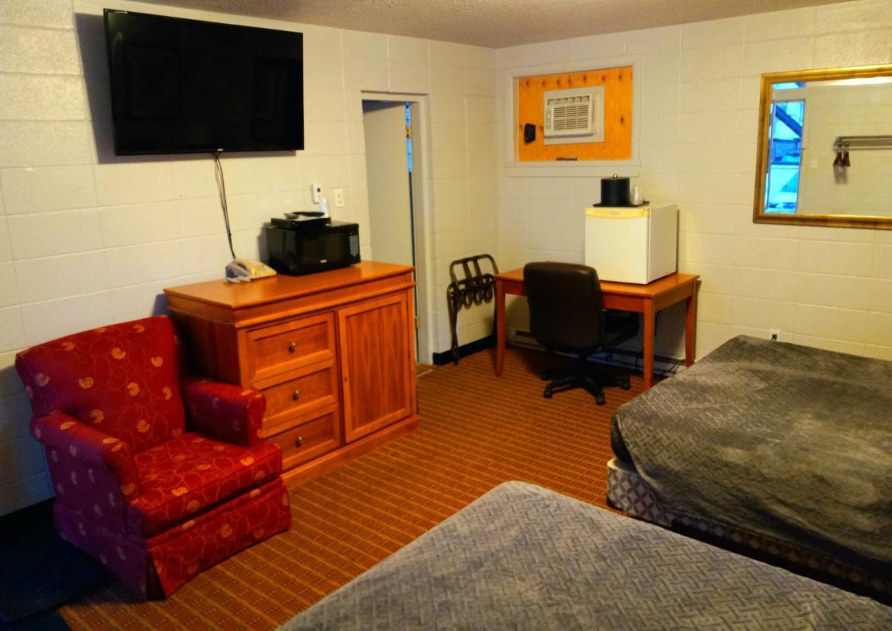 Chalet Inn Motel Dryden Buitenkant foto